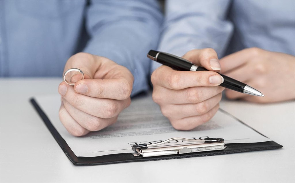 ¿Qué es la nulidad matrimonial y en qué se diferencia del divorcio?