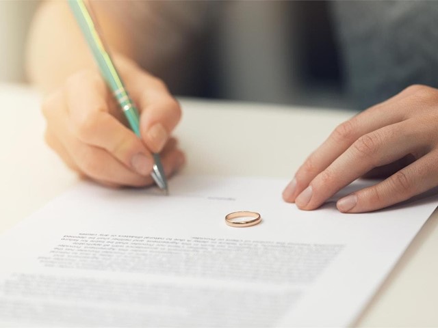 ¿Quién puede firmar un divorcio exprés? 